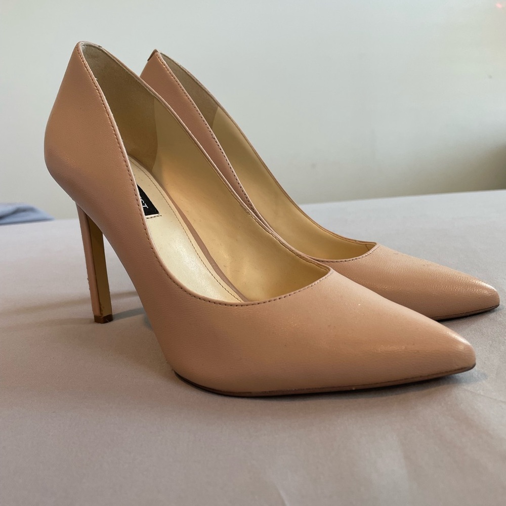 Size 9 peach colored heels